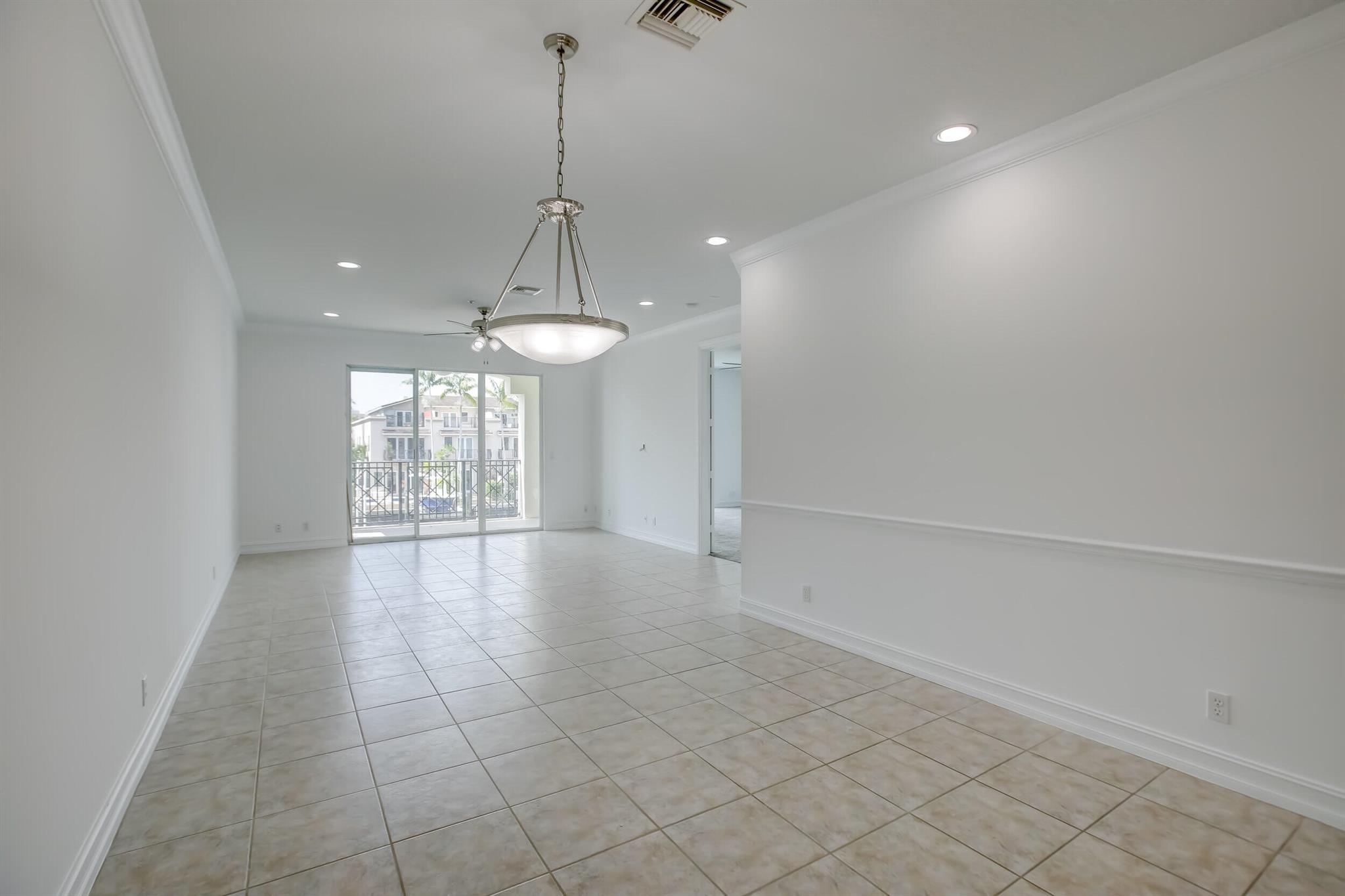 2720 NE 15th Street 203