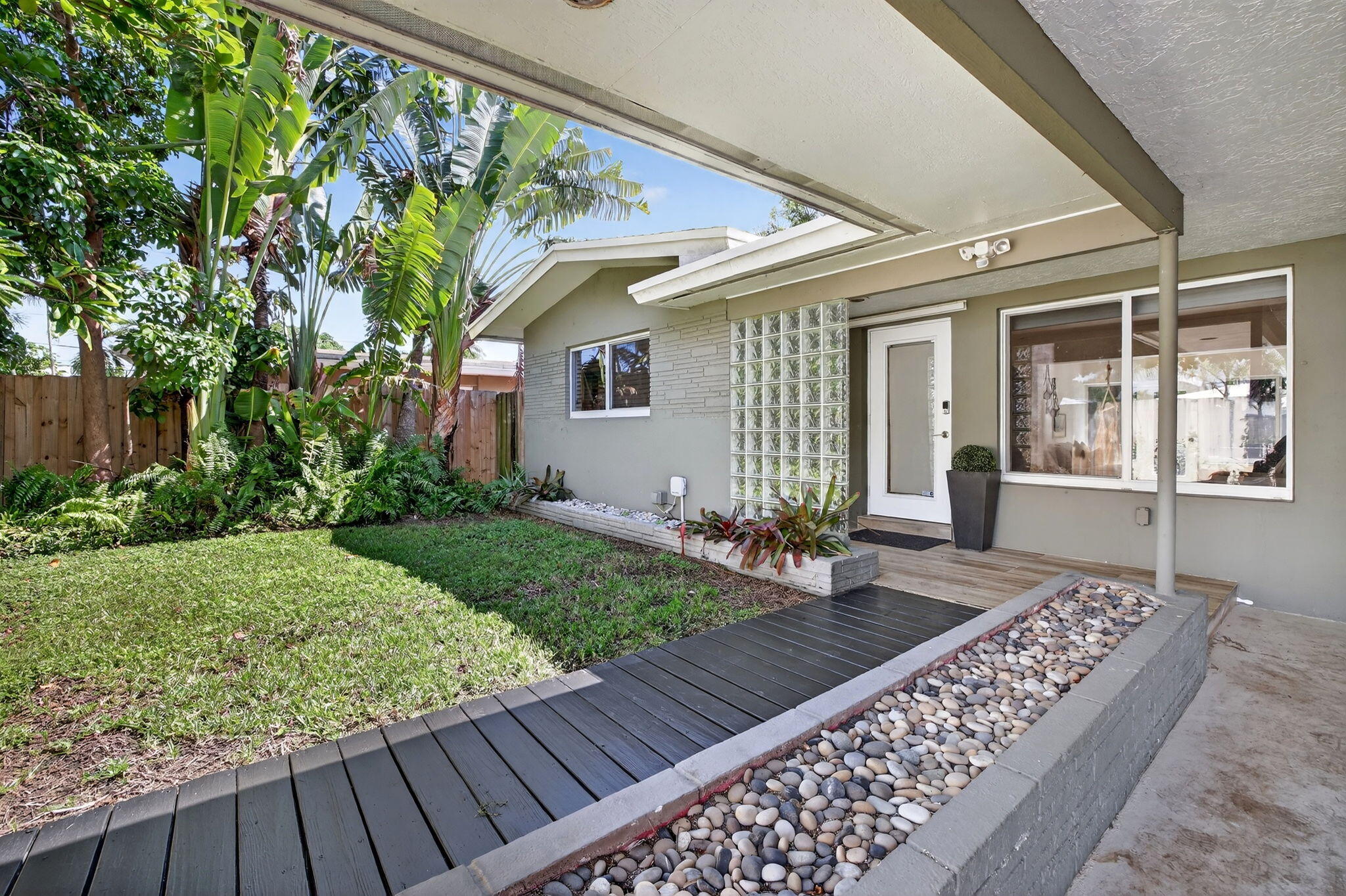 554 NW 45th Court