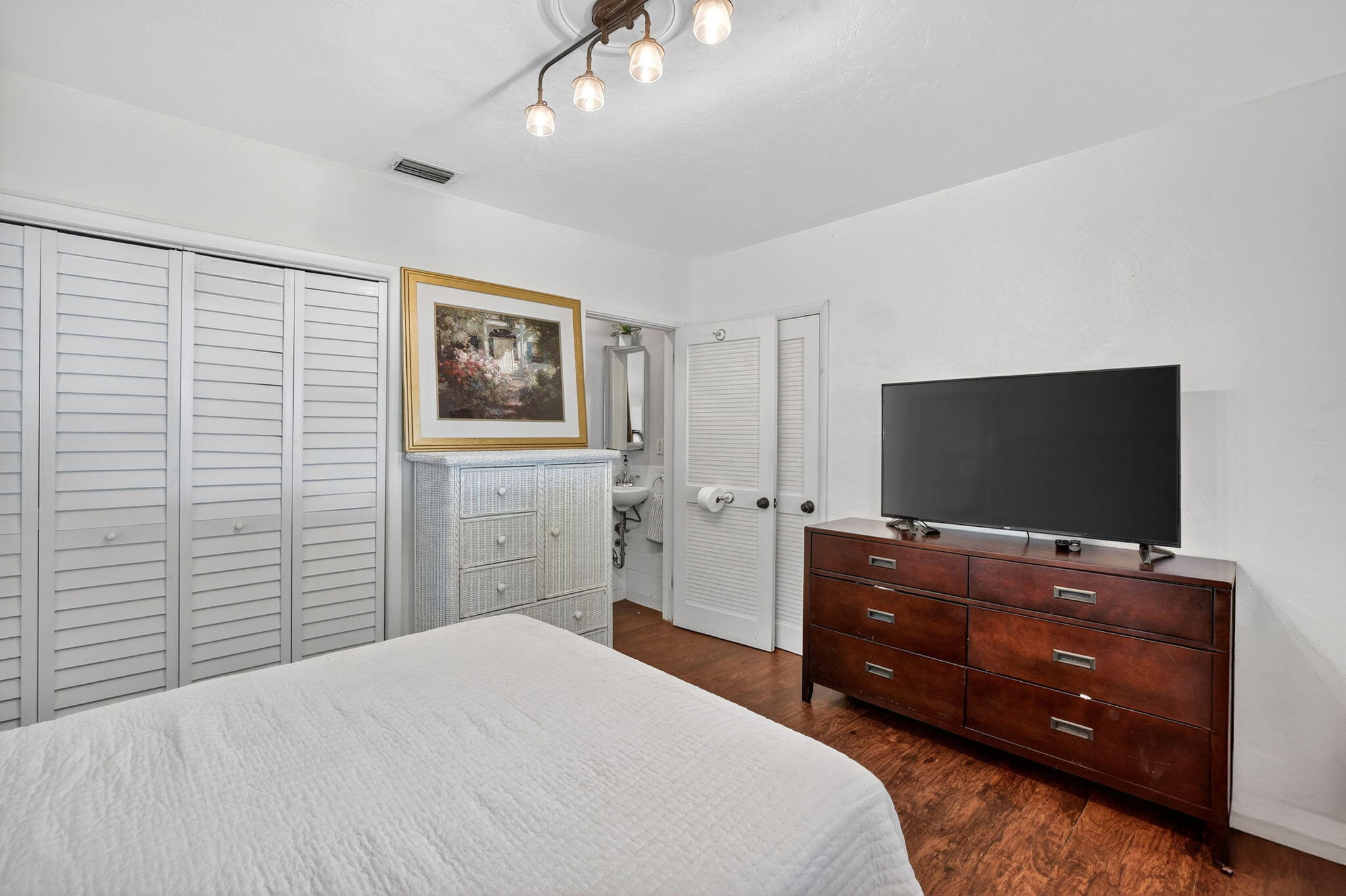 554 NW 45th Court