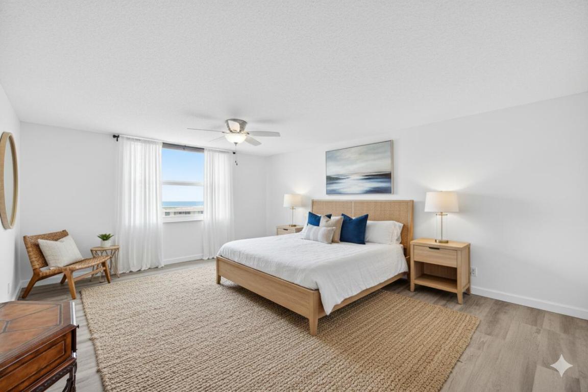 777 Bayshore Drive 1003