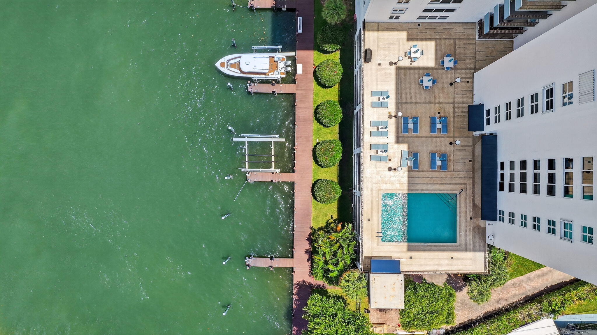 777 Bayshore Drive 1003