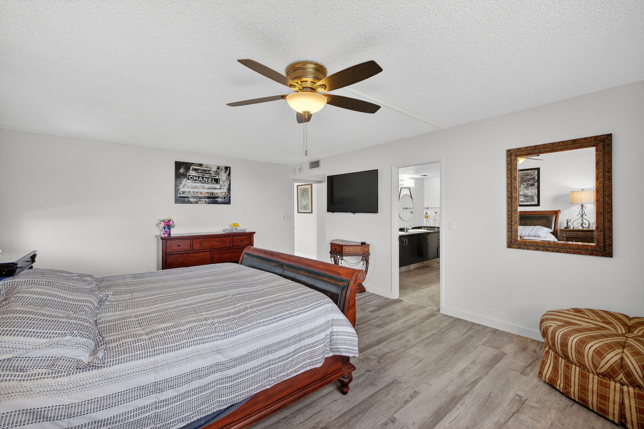 777 Bayshore Drive 1003