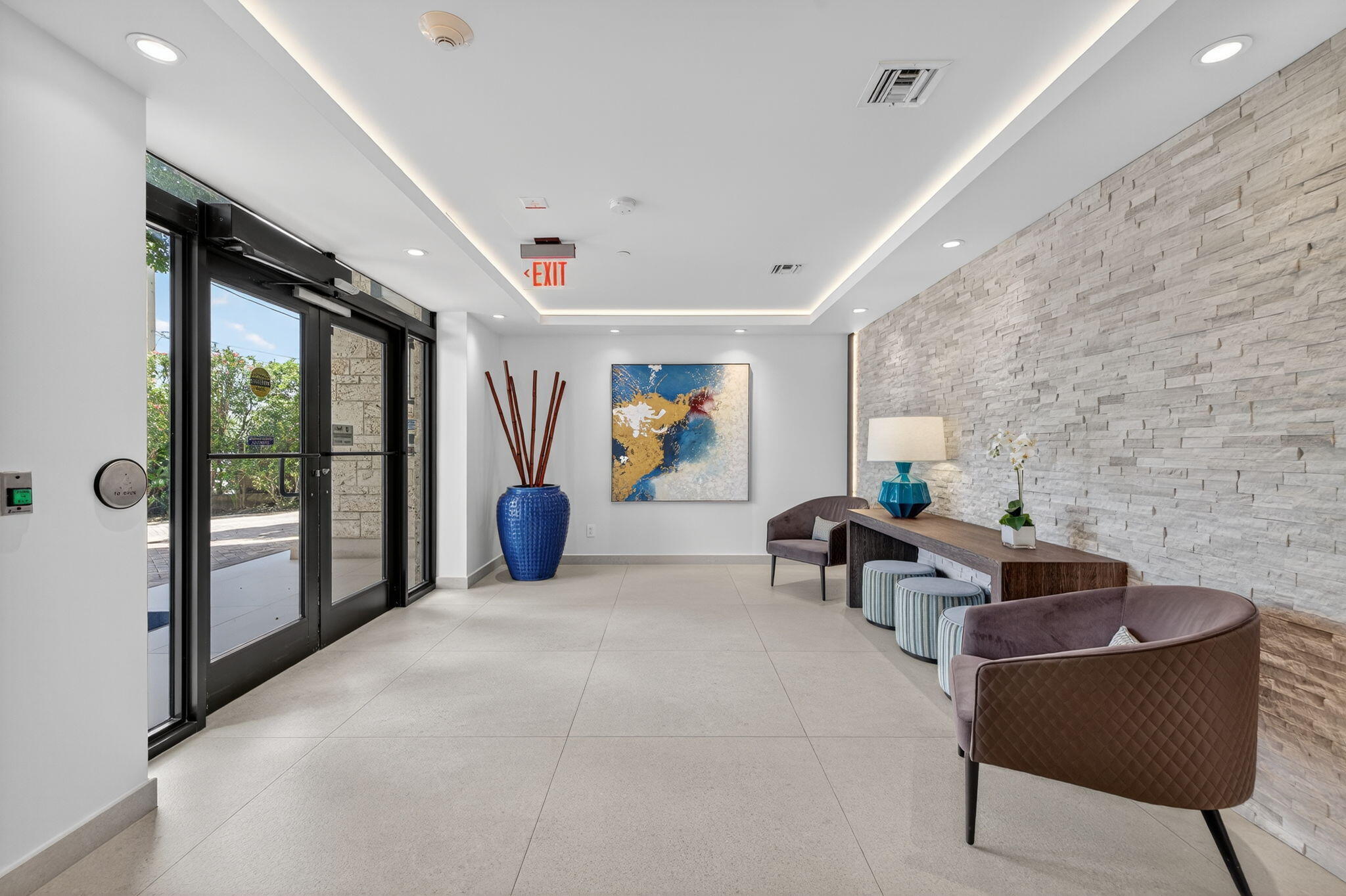 777 Bayshore Drive 1003