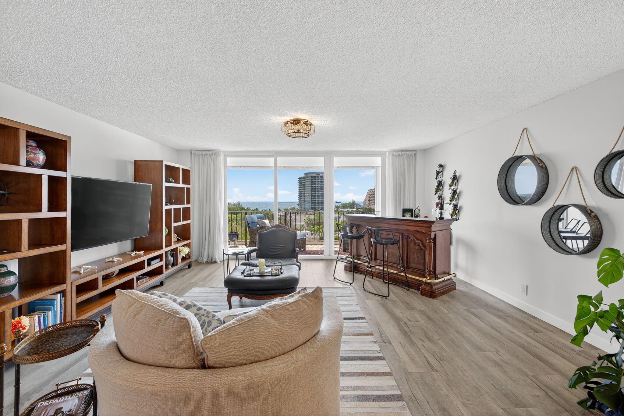 777 Bayshore Drive 1003