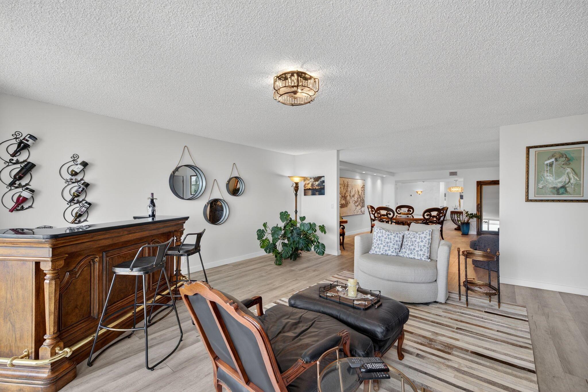 777 Bayshore Drive 1003