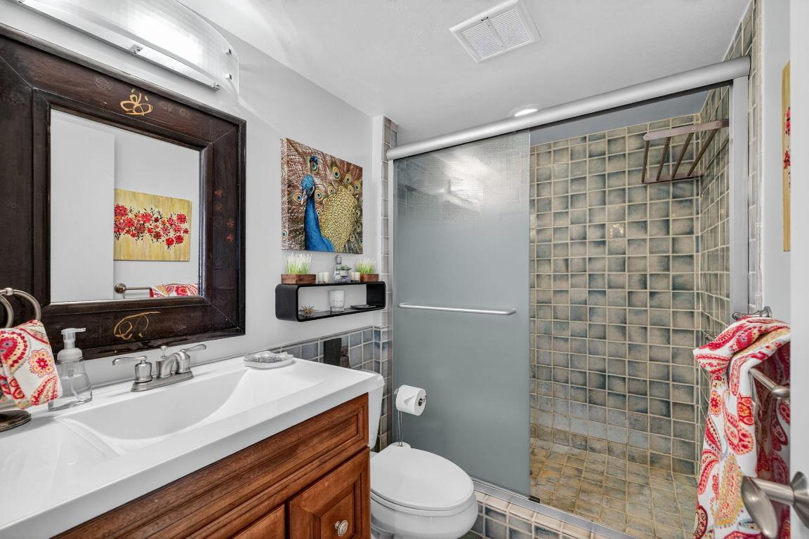 777 Bayshore Drive 1003