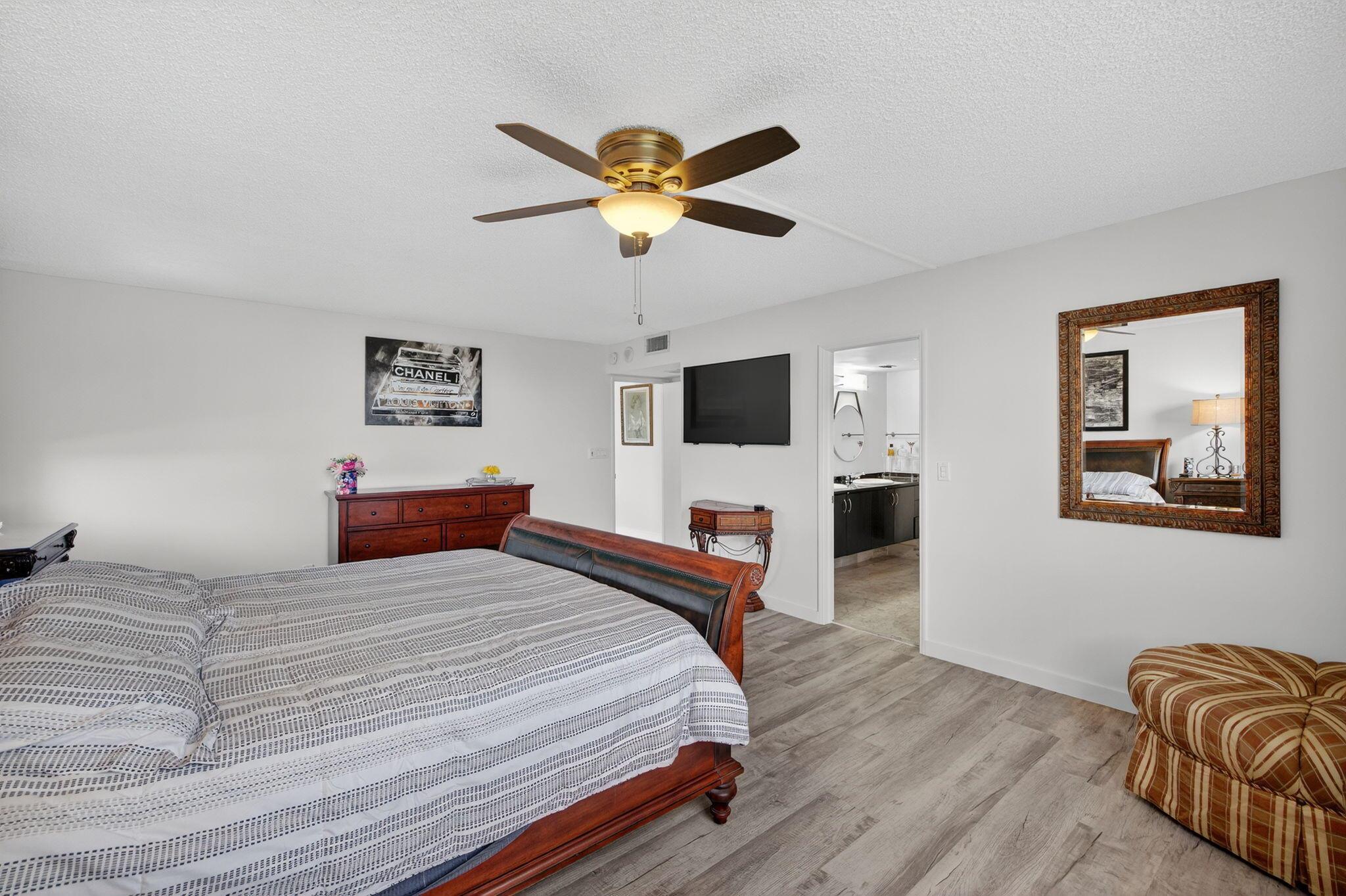 777 Bayshore Drive 1003