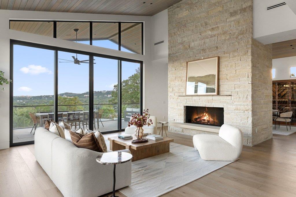 3501 Mount Bonnell RD