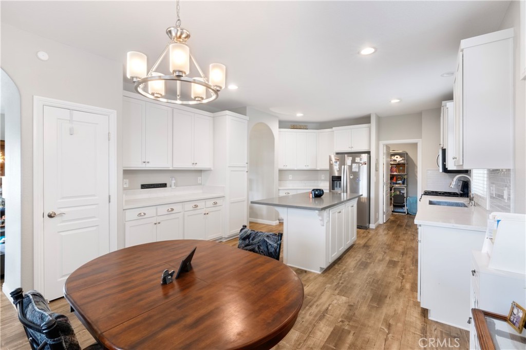 1194 Cambridge