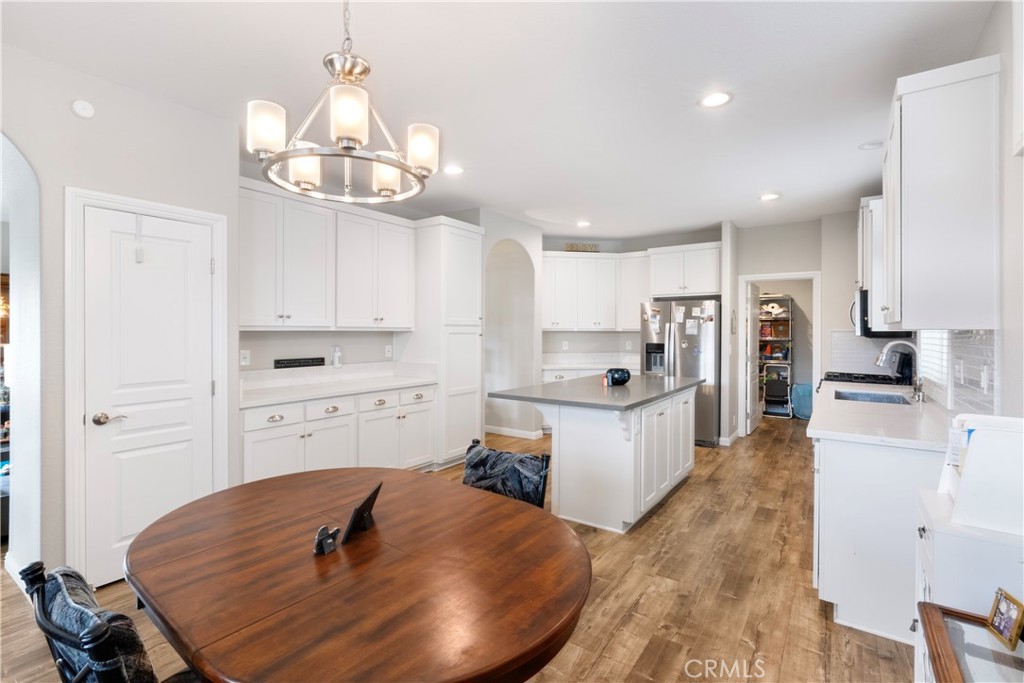 1194 Cambridge