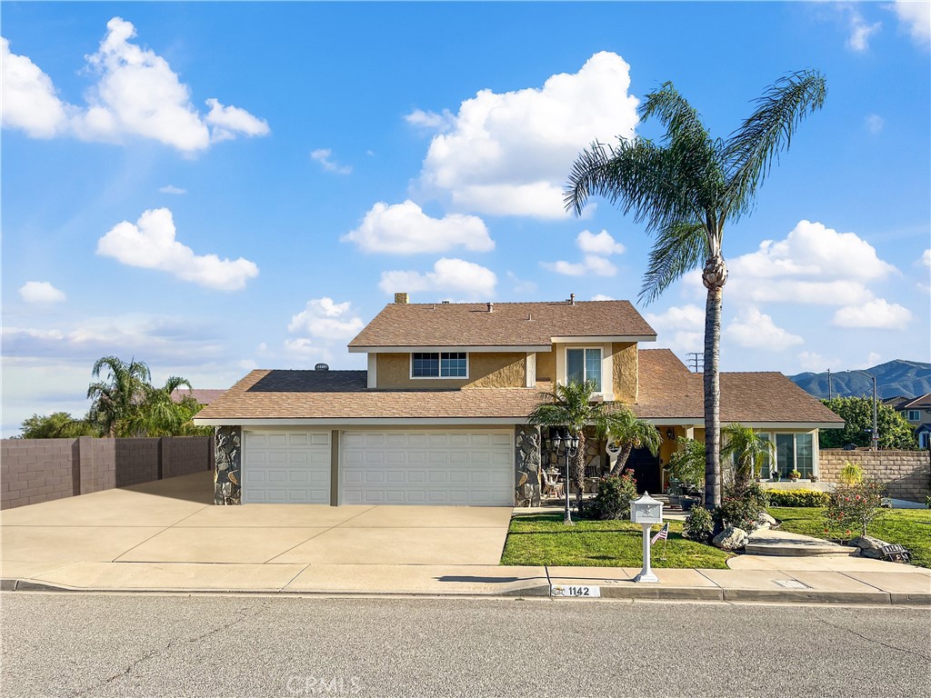 1142 Daisy Circle