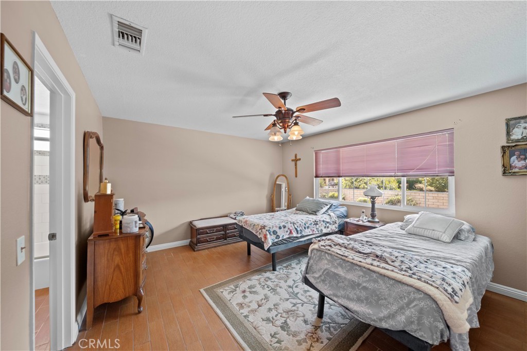 1142 Daisy Circle