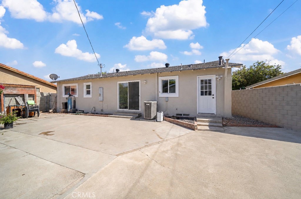 7083 Santa Rita
