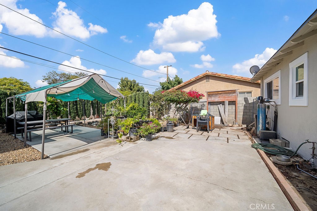 7083 Santa Rita