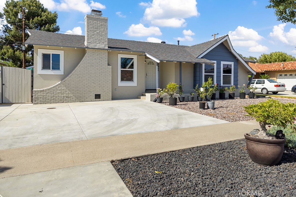 7083 Santa Rita