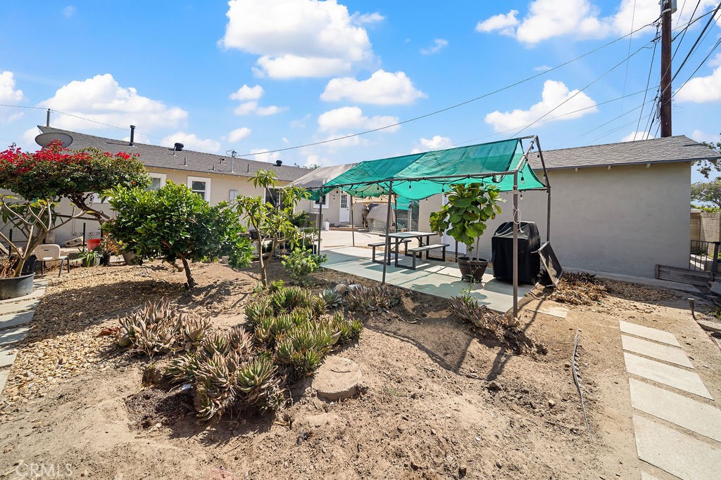 7083 Santa Rita