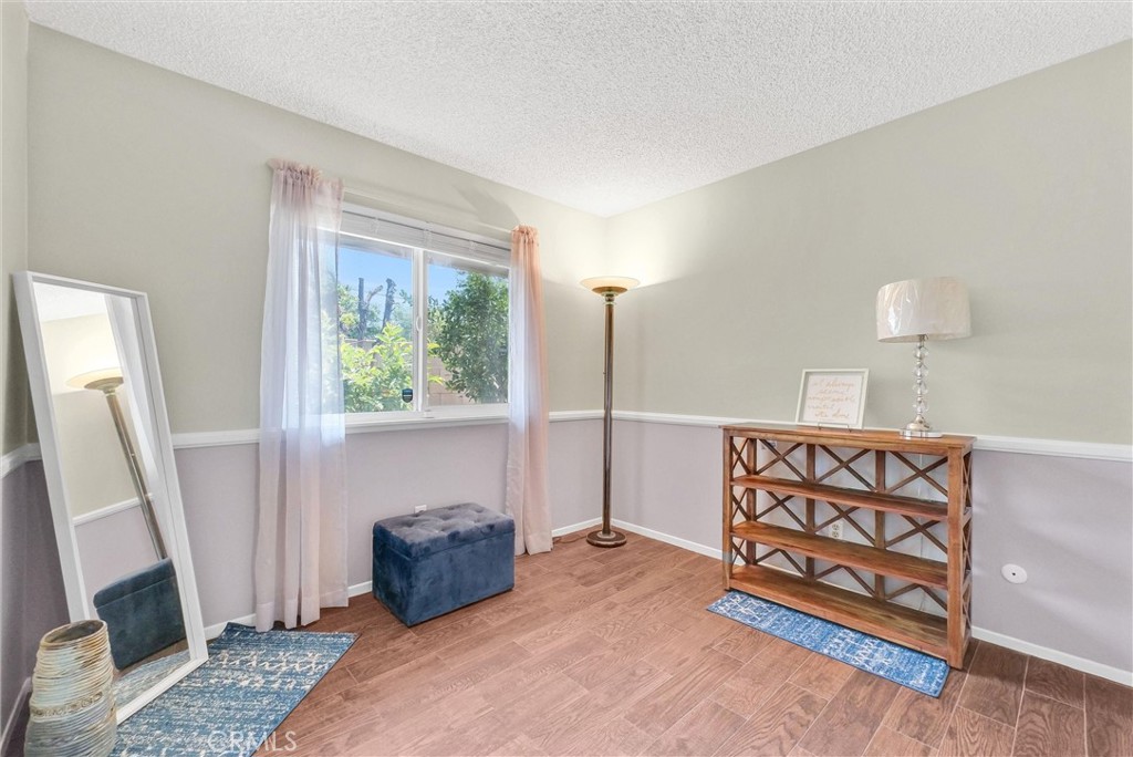 3415 Siskiyou Circle