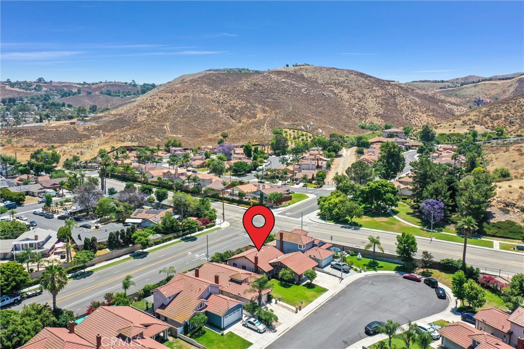 3415 Siskiyou Circle