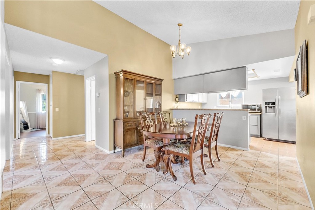 3415 Siskiyou Circle