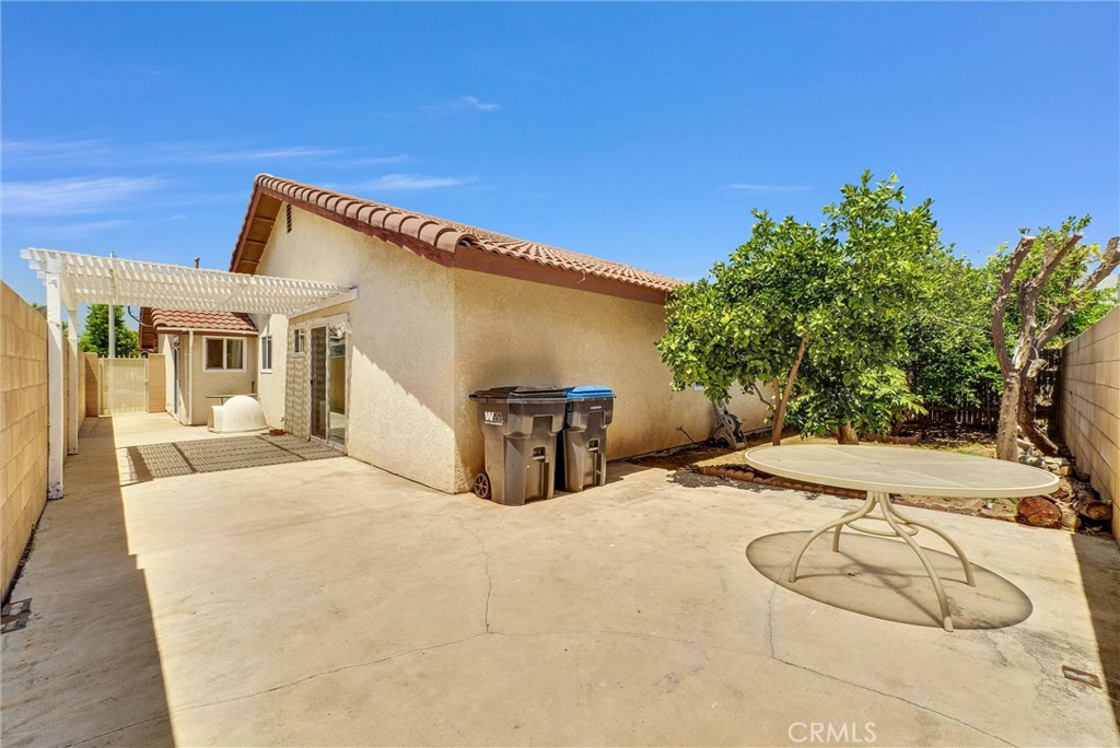 3415 Siskiyou Circle