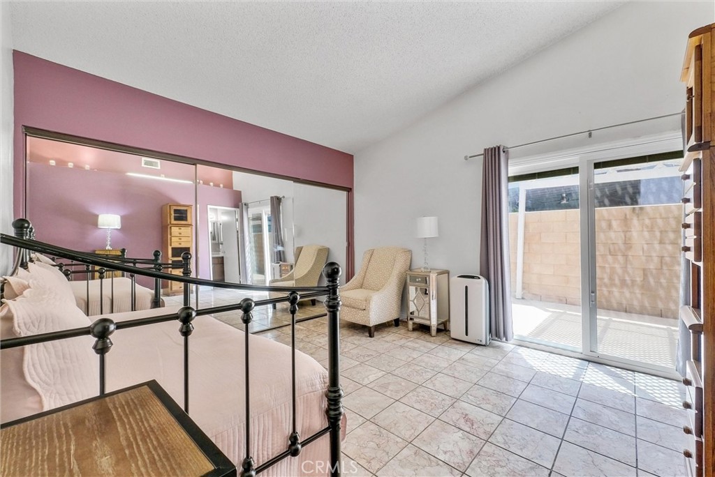 3415 Siskiyou Circle