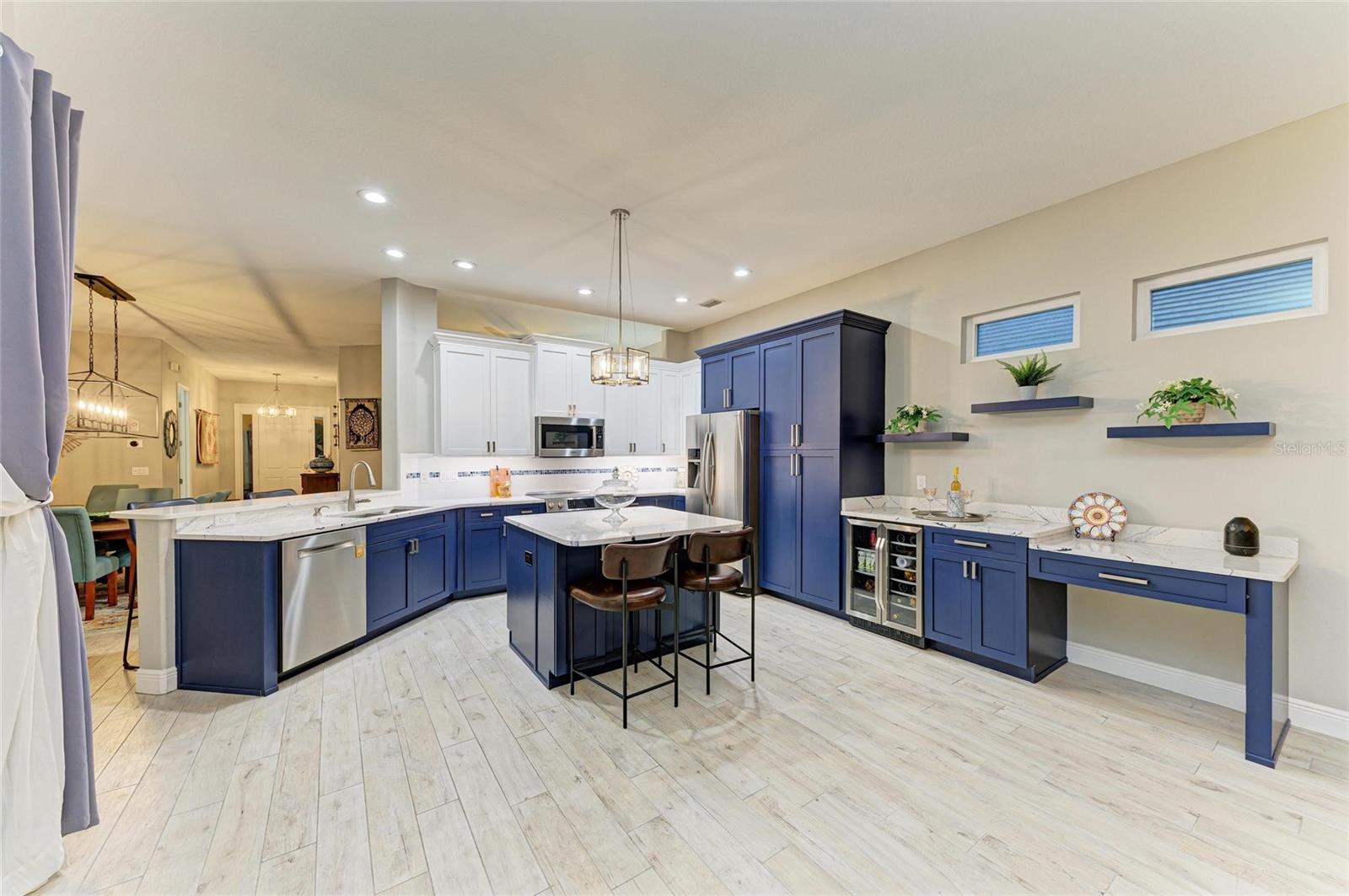 12175 MAPLE RIDGE DR