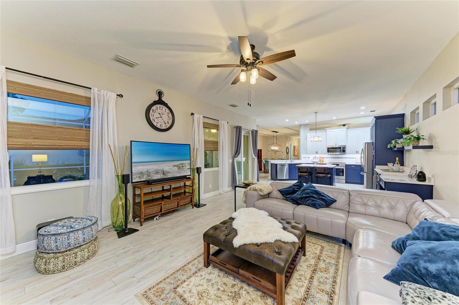 12175 MAPLE RIDGE DR