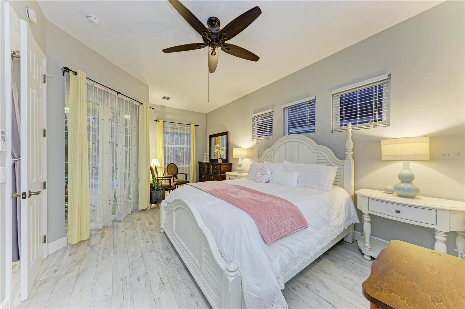 12175 MAPLE RIDGE DR