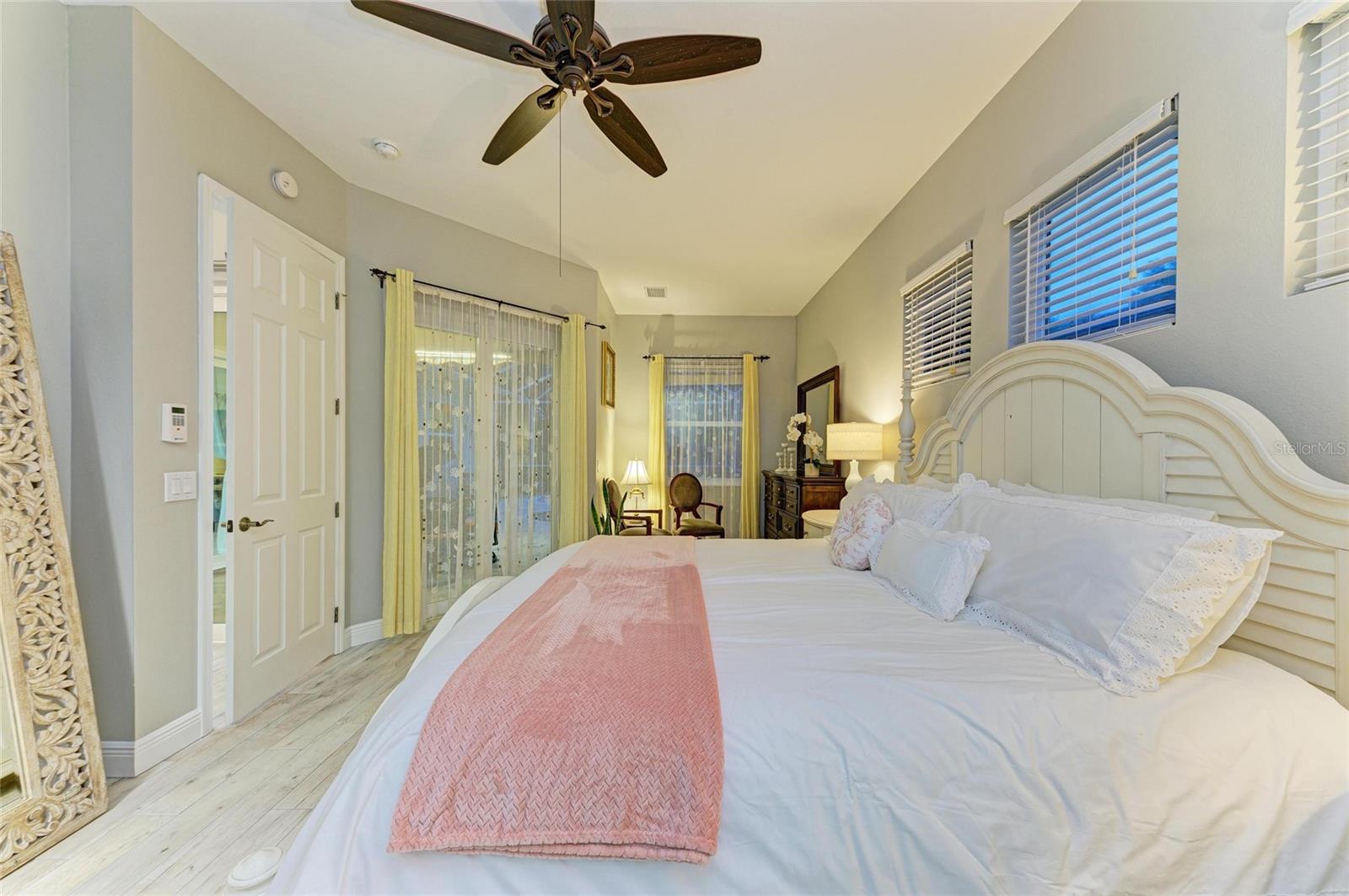12175 MAPLE RIDGE DR