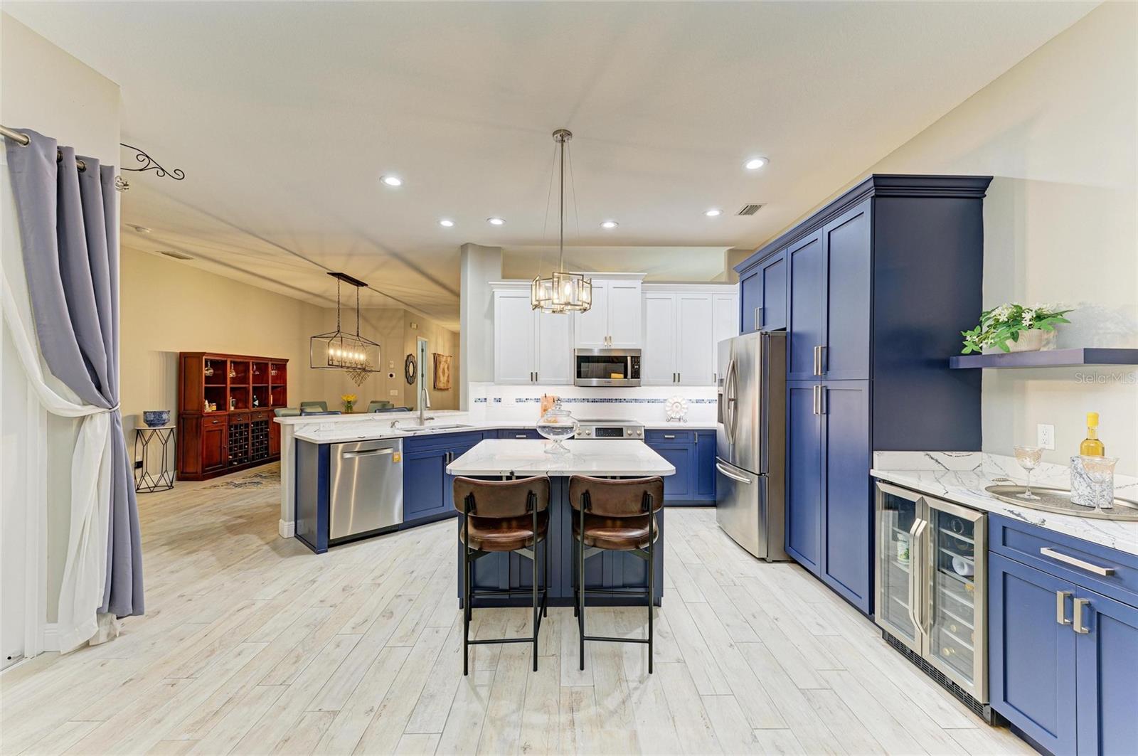 12175 MAPLE RIDGE DR