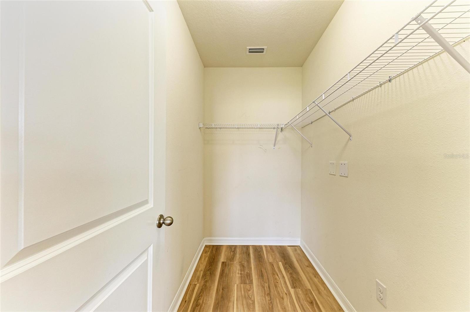 4206 PARK WILLOW AVE