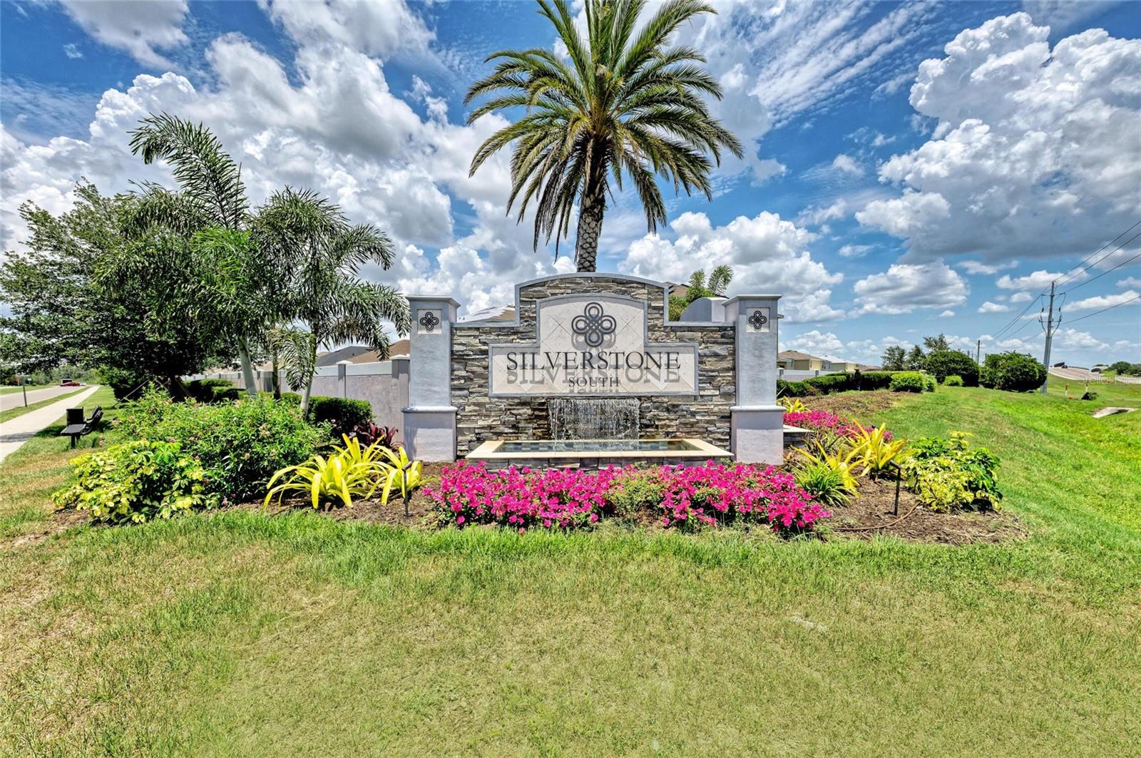 4206 PARK WILLOW AVE