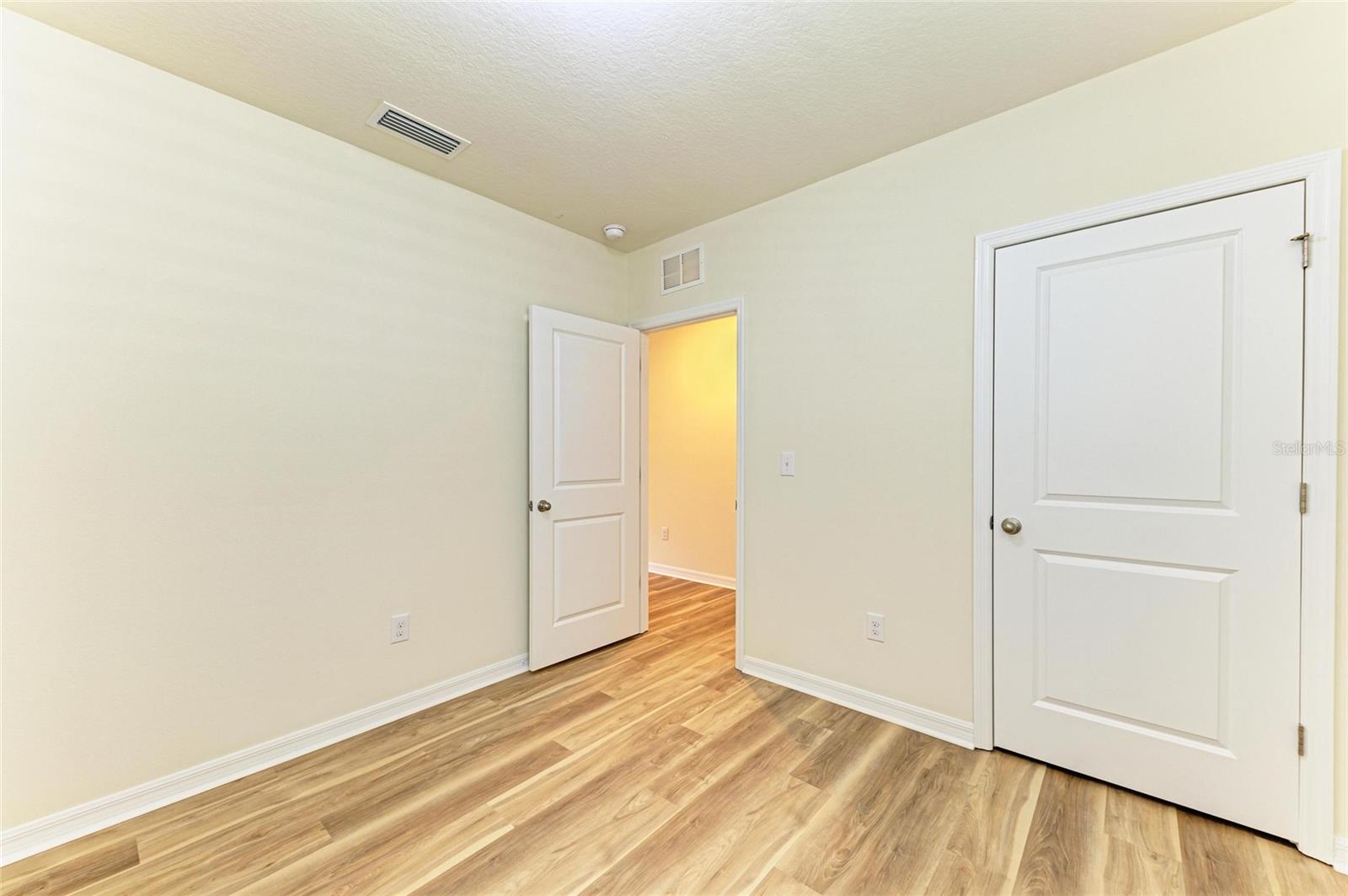 4206 PARK WILLOW AVE