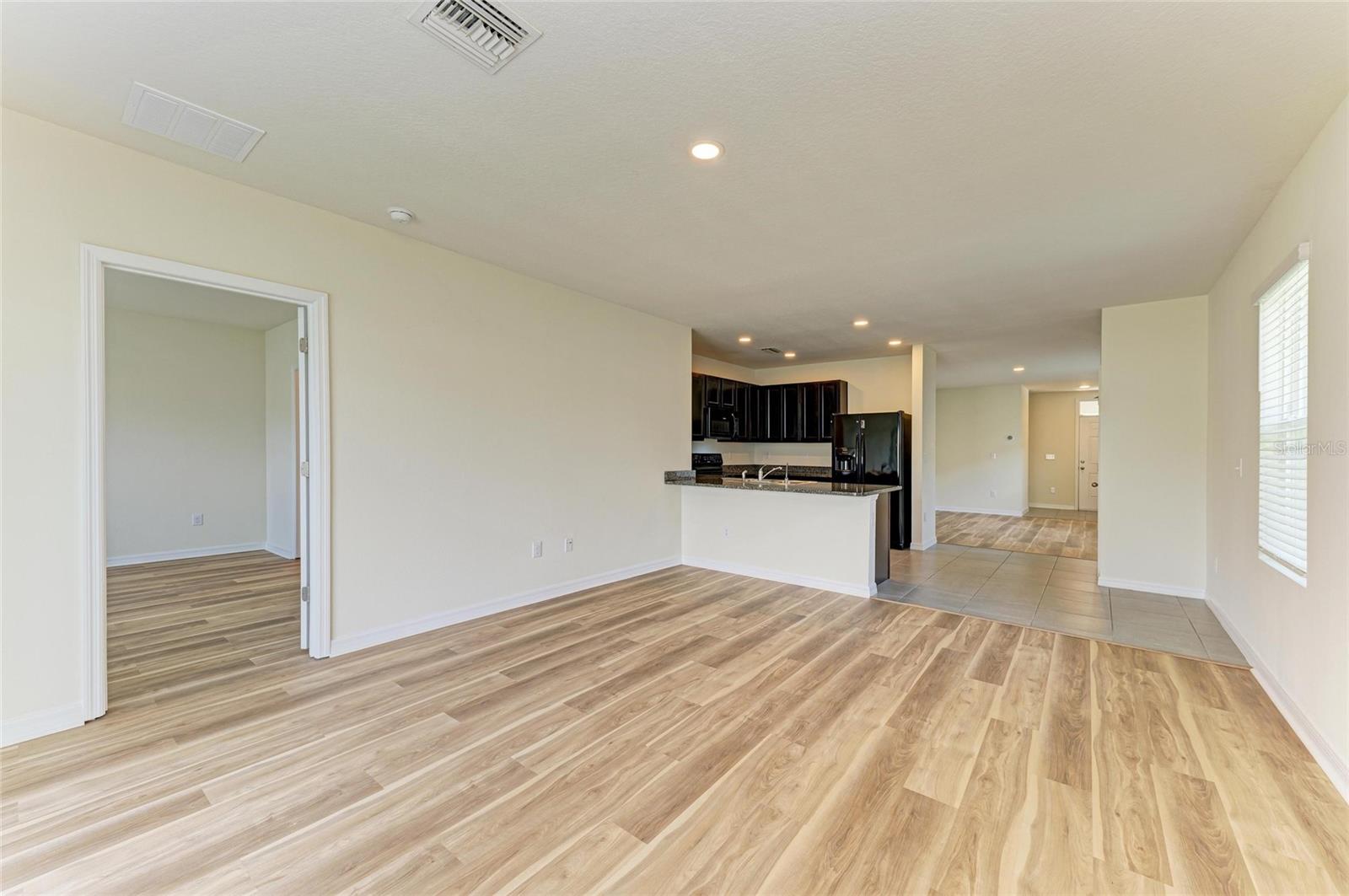 4206 PARK WILLOW AVE