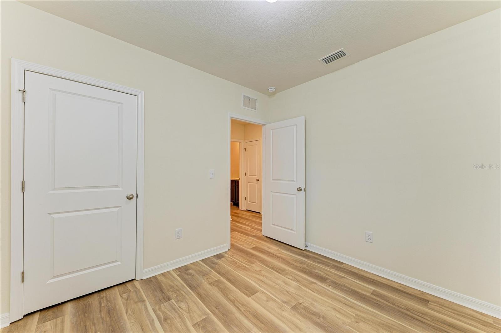 4206 PARK WILLOW AVE