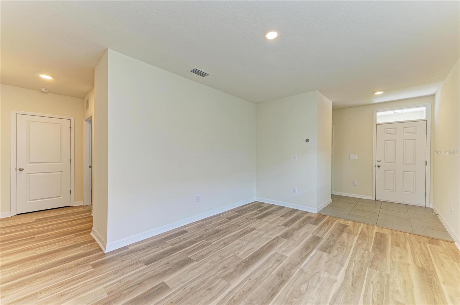 4206 PARK WILLOW AVE