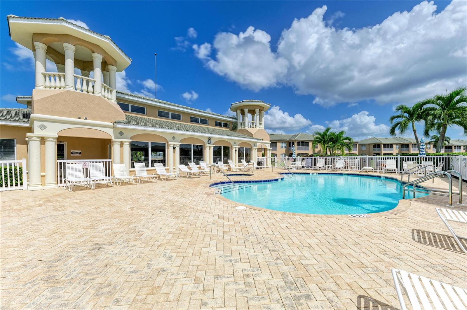 6654 7TH AVENUE CIR W #6654