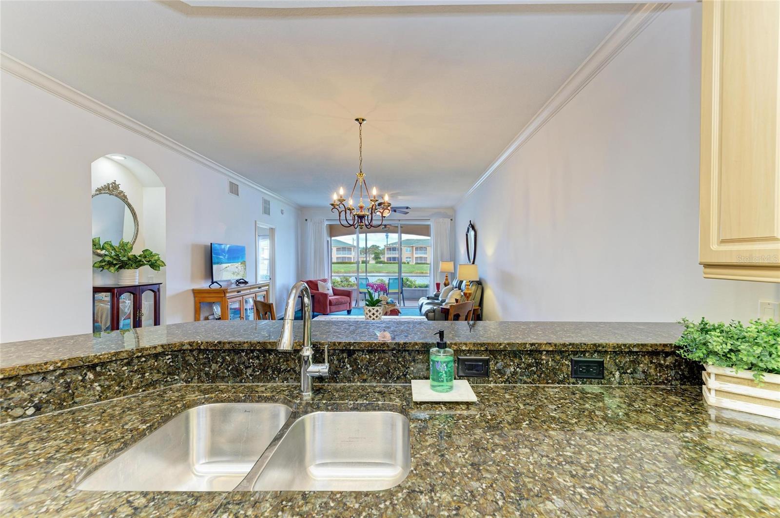 6654 7TH AVENUE CIR W #6654