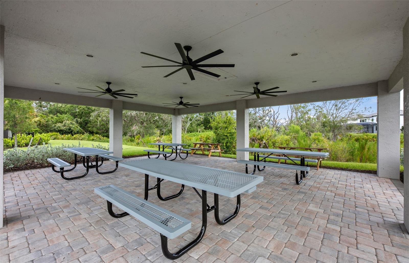 16305 PEBBLE RIDGE DR