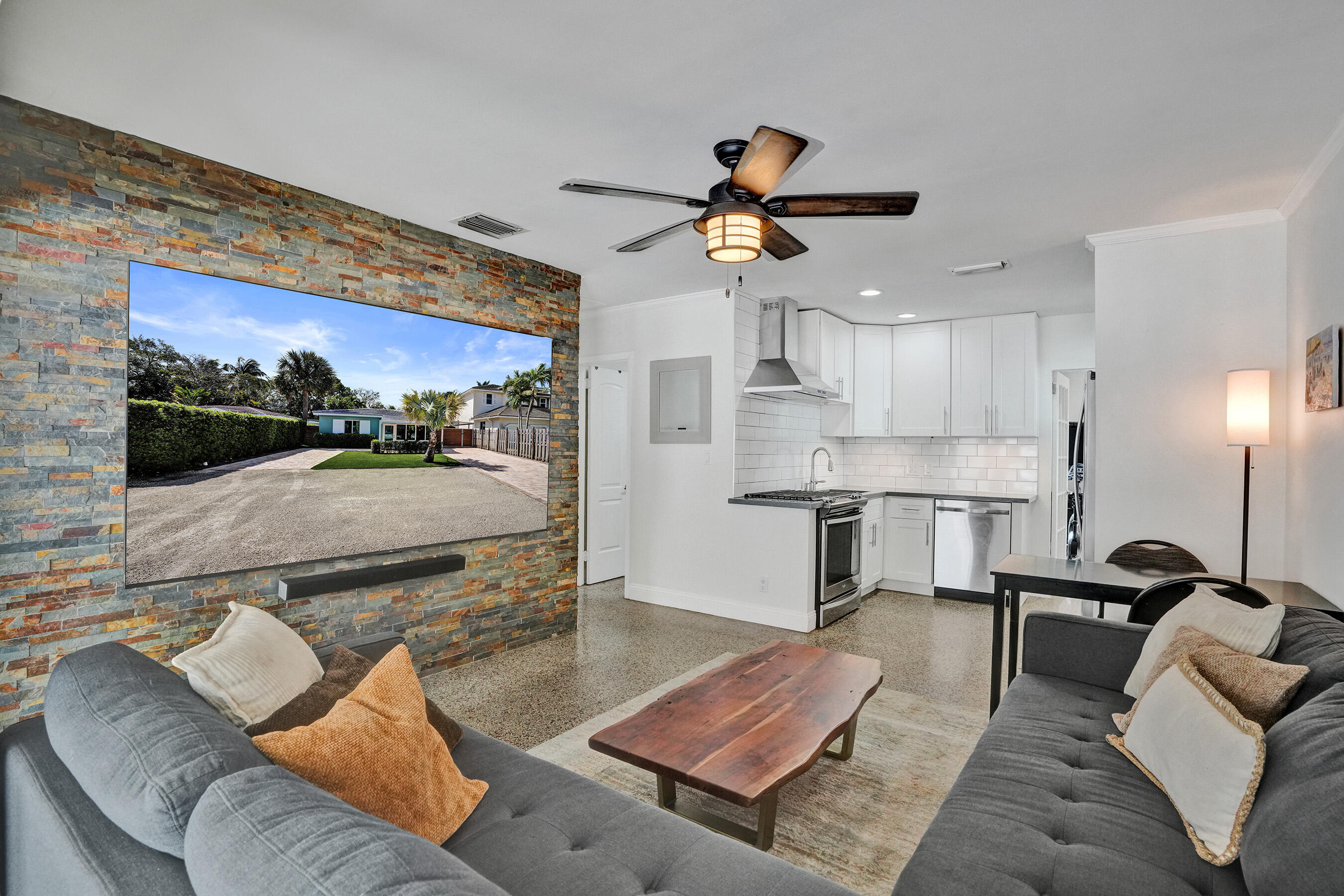 846 SW 11th Court