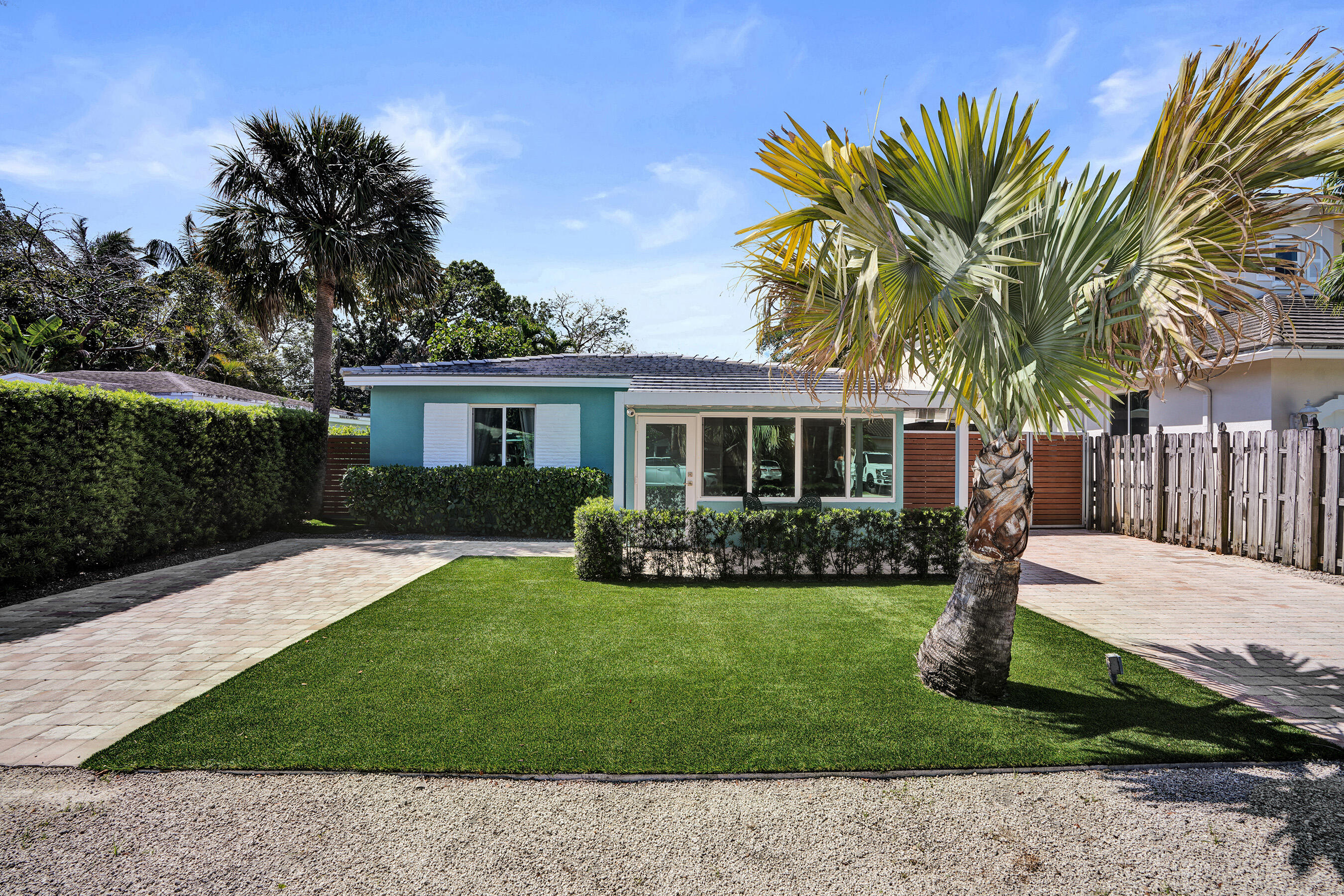 846 SW 11th Court