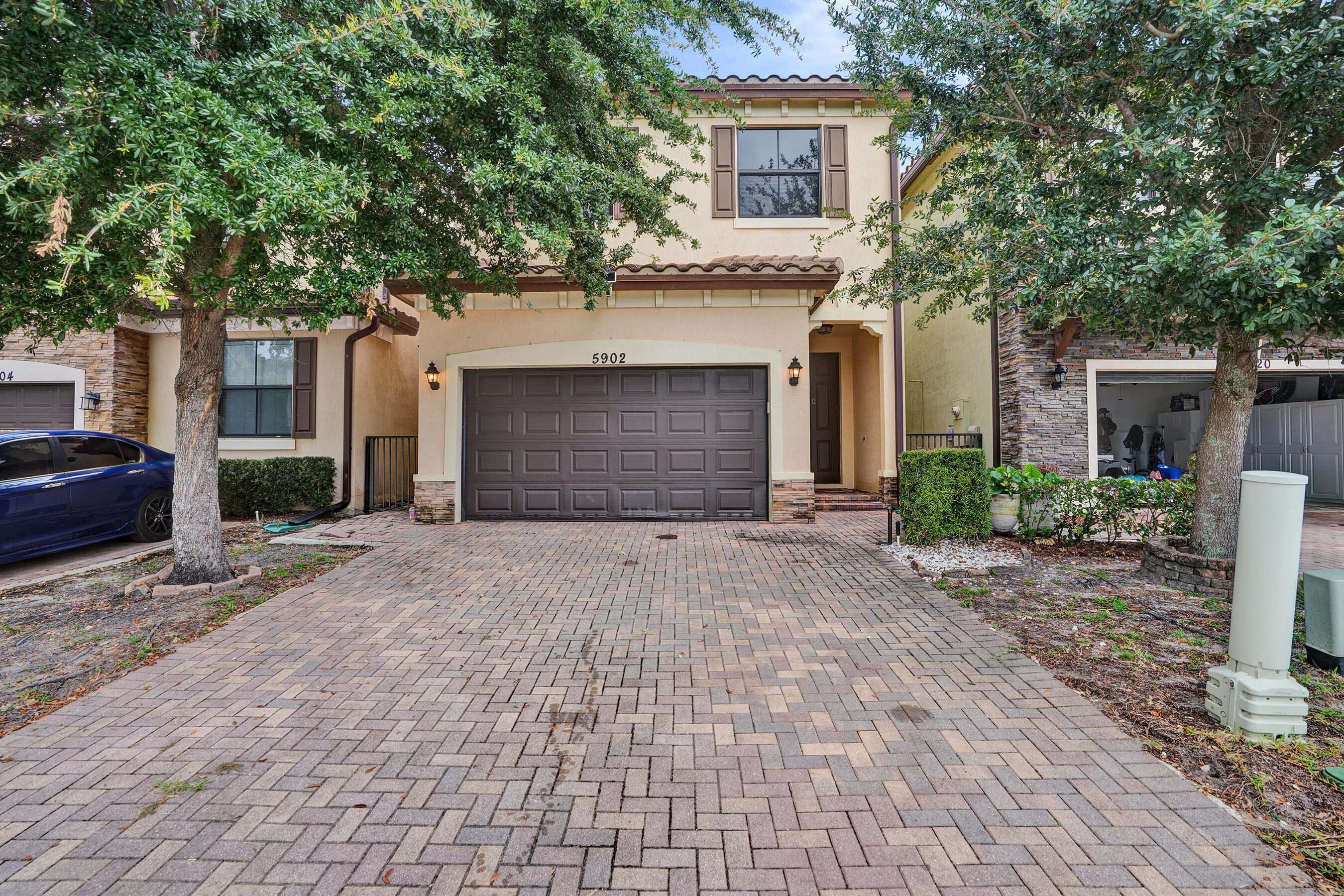 5902 NW 46th Lane