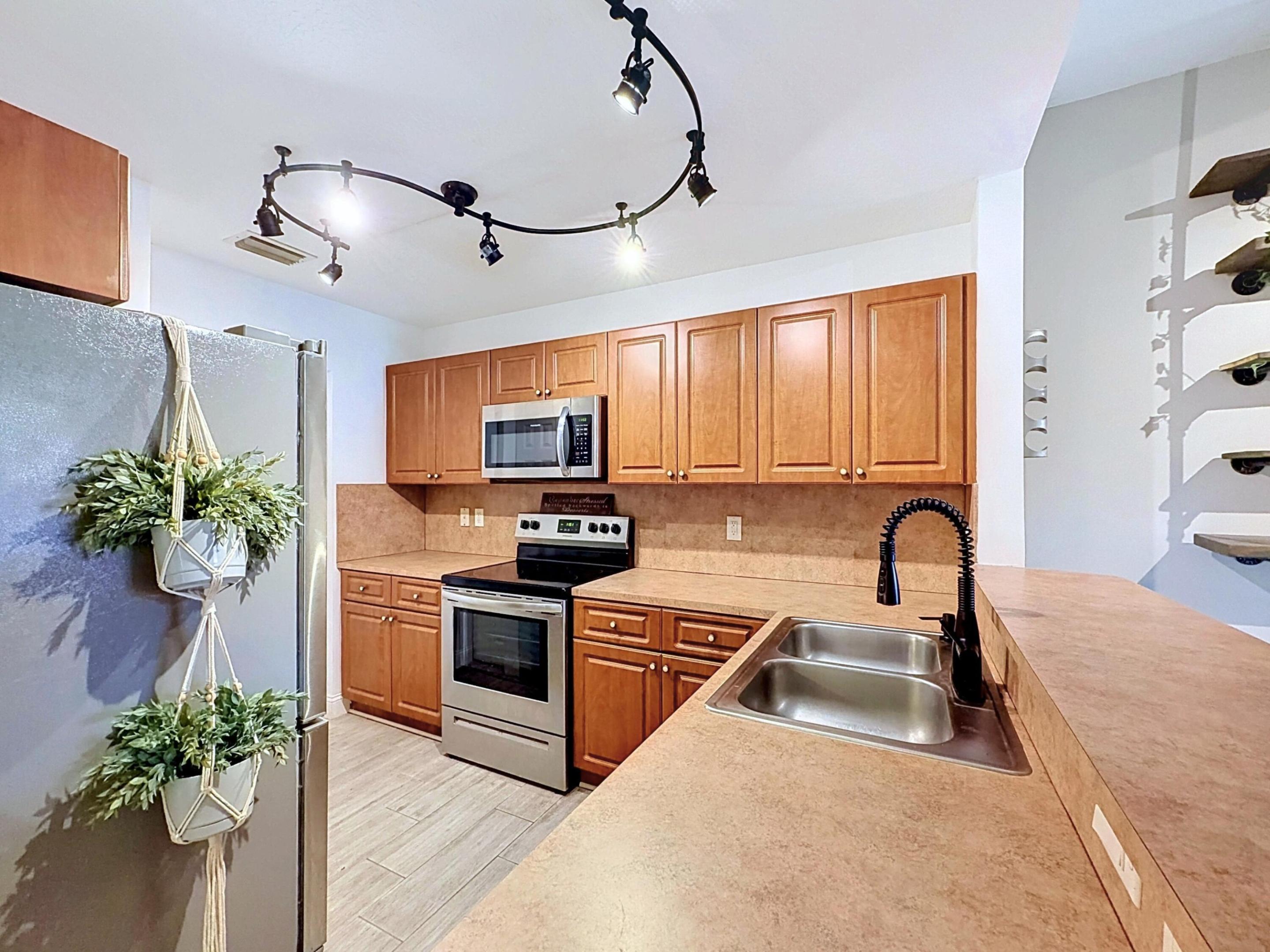 2154 Anchor Court