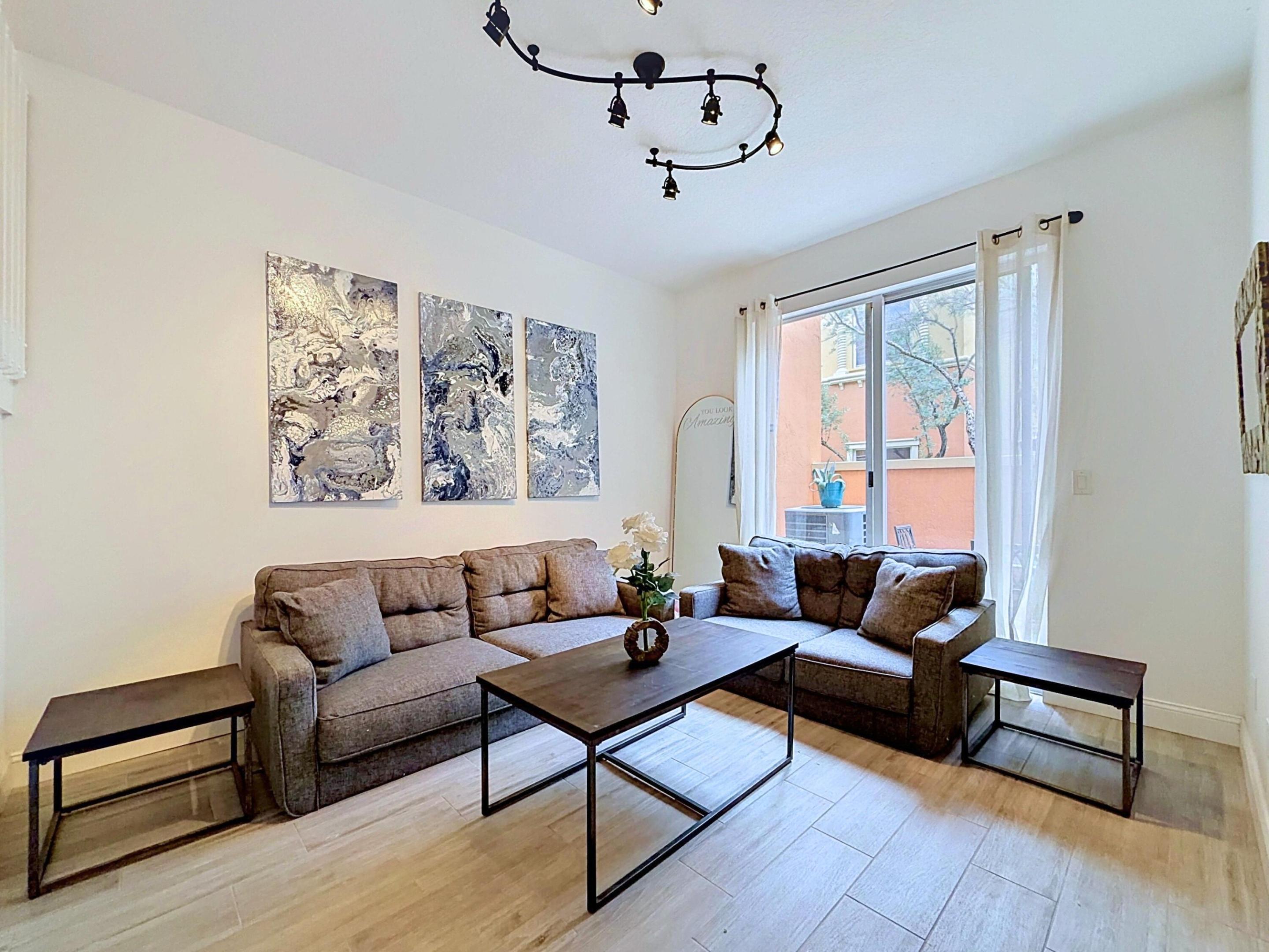 2154 Anchor Court