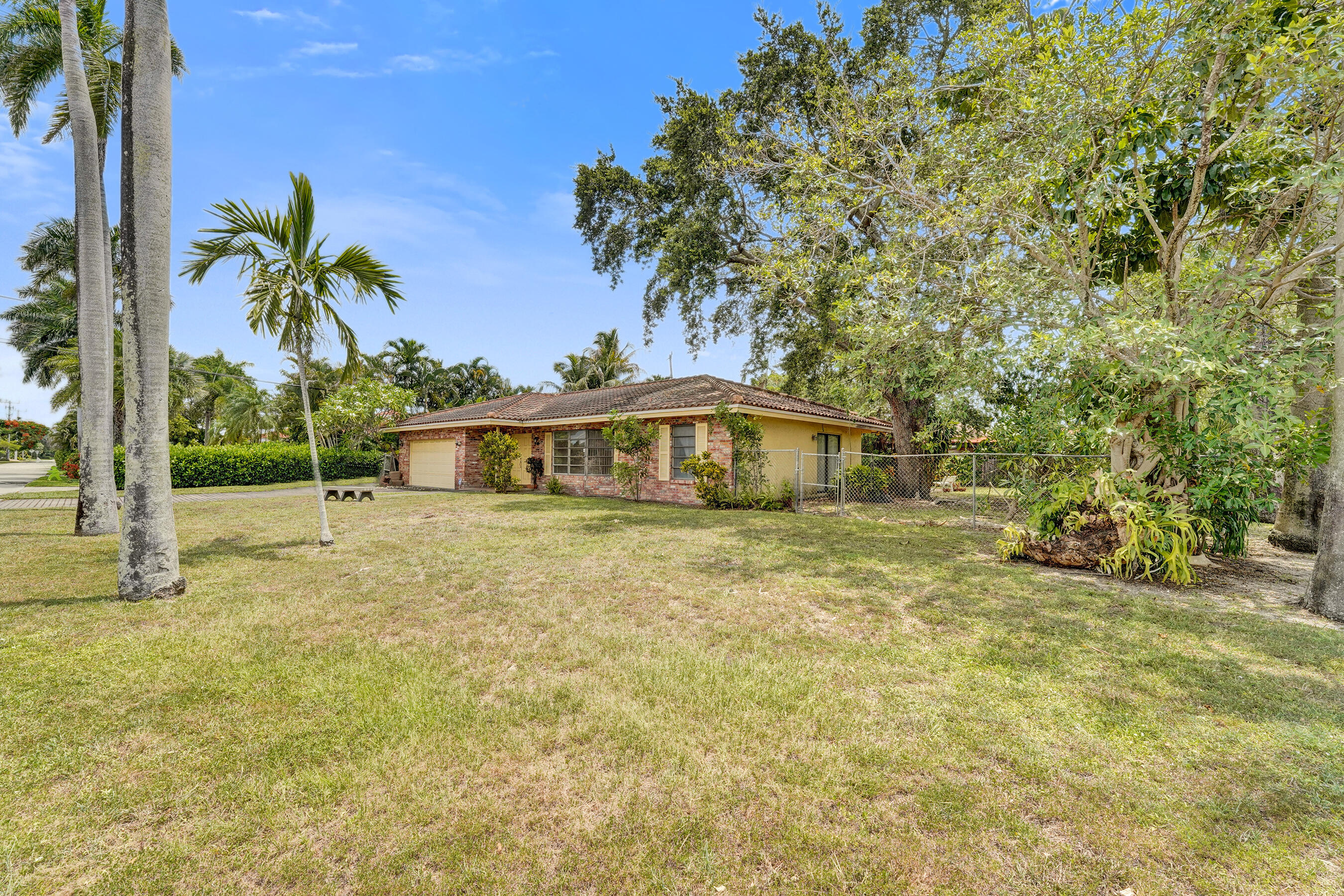 3530 NE 25th Terrace