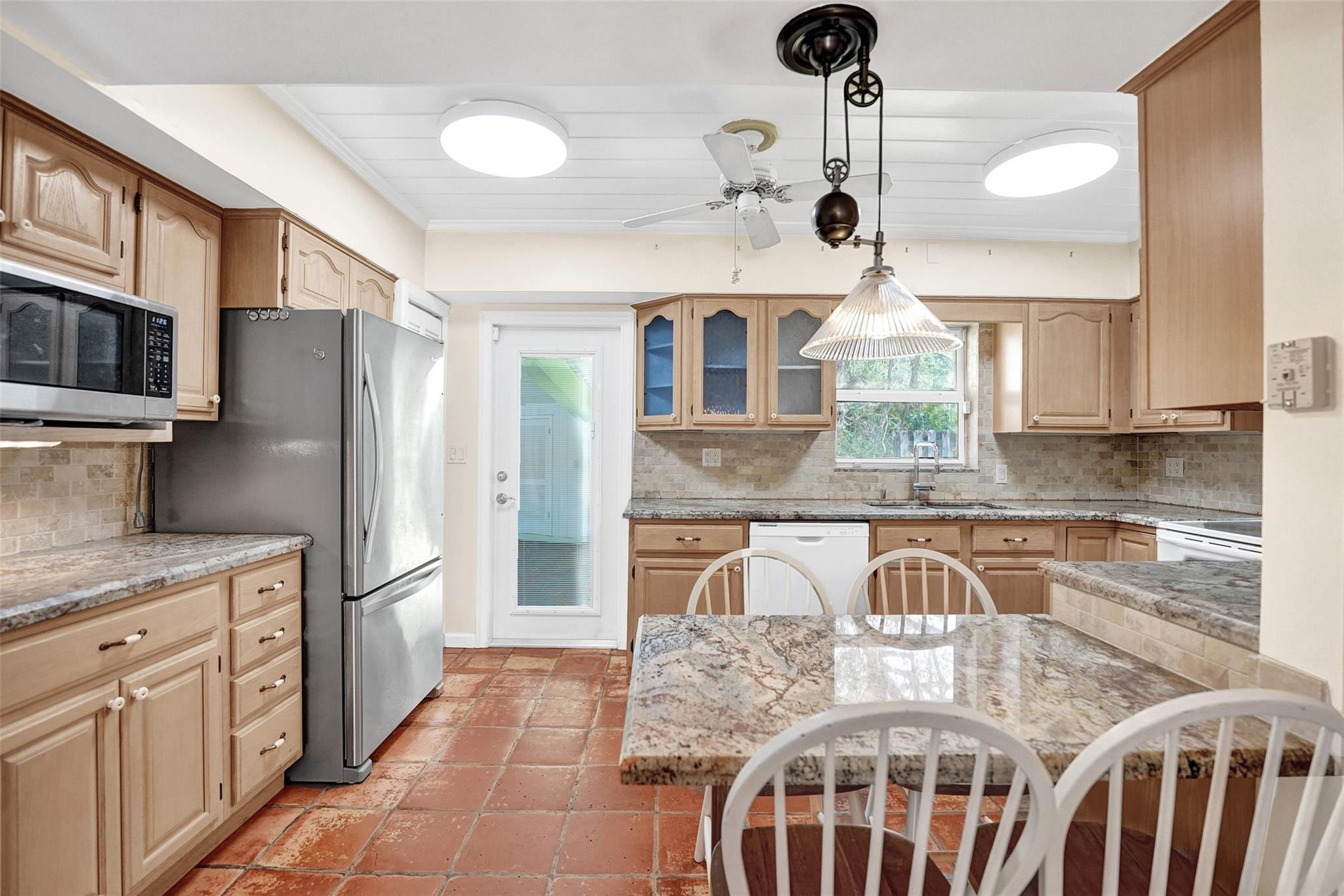 720 E Country Club Circle