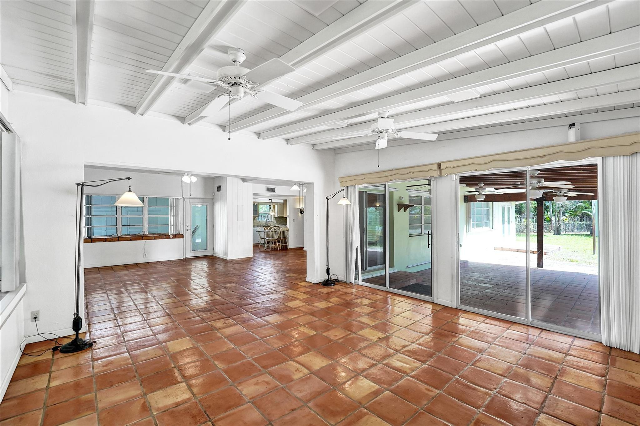 720 E Country Club Circle