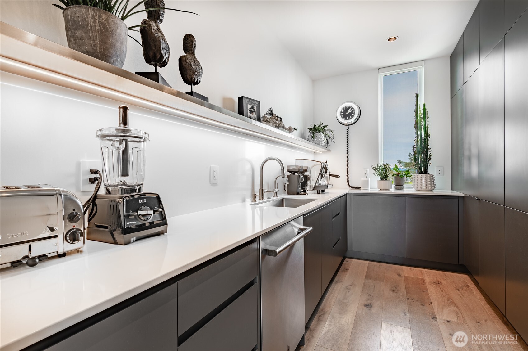 9545 Semiahmoo Parkway Unit: 201