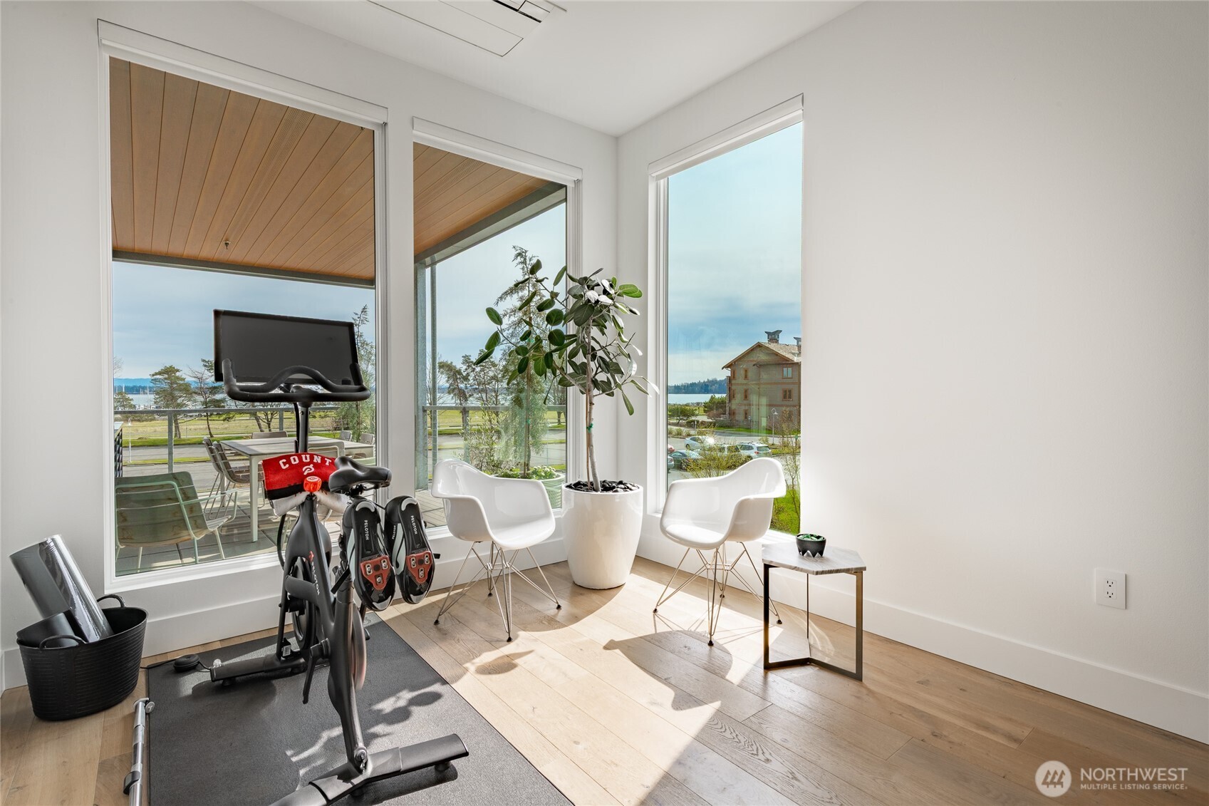 9545 Semiahmoo Parkway Unit: 201