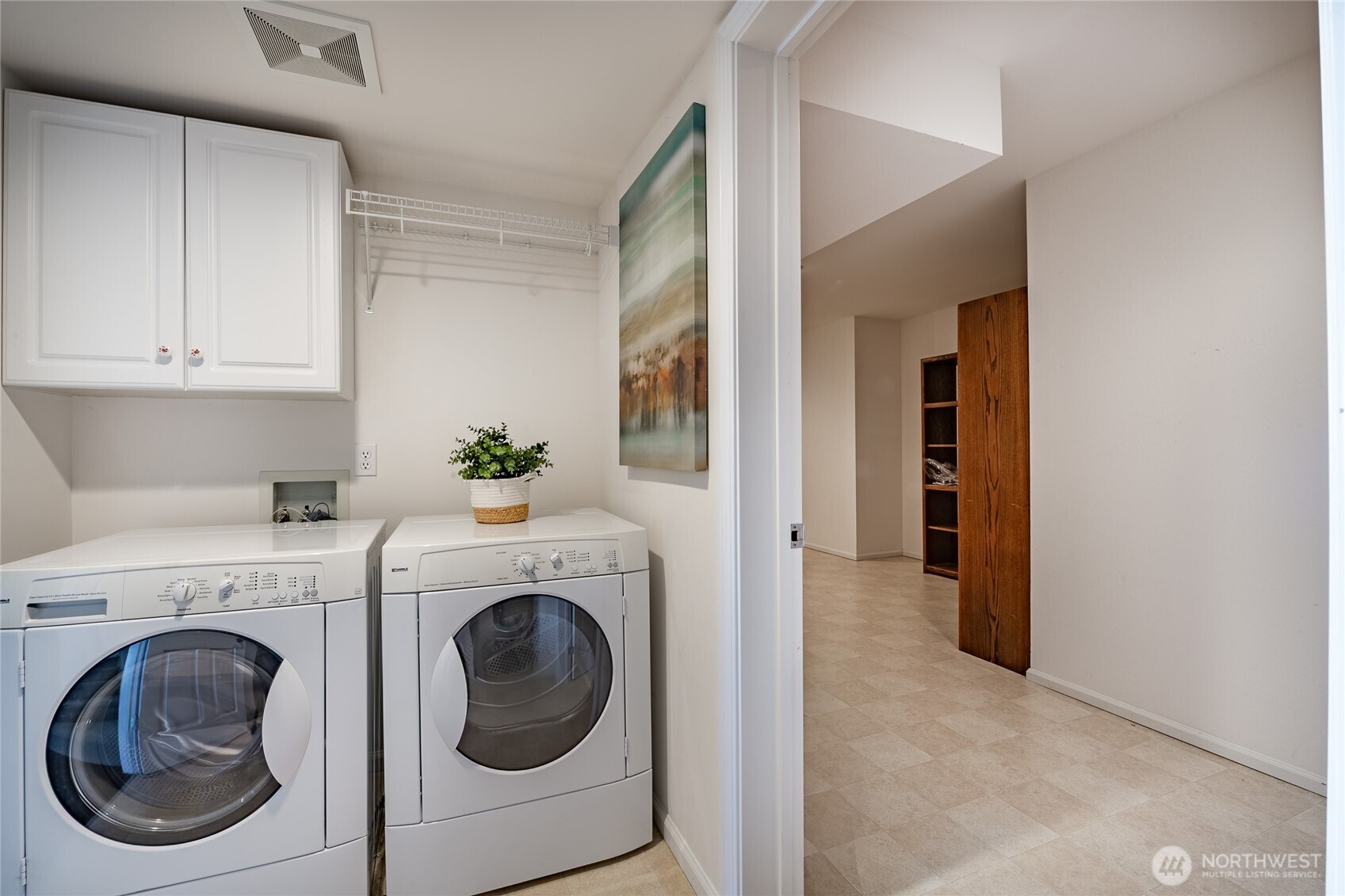 8012 Chinook Way